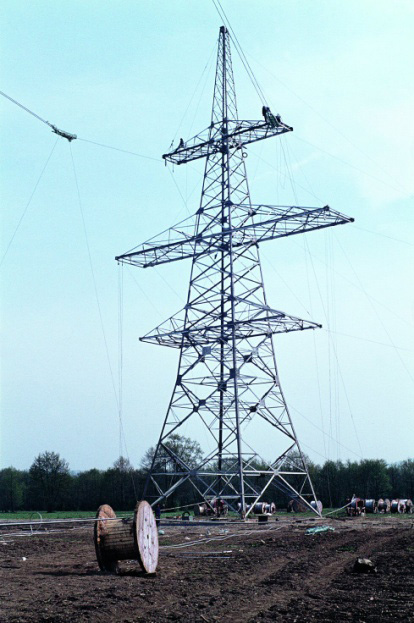 Referat EIMV: Problemi graditve in obratovanja elektroenergetskih sistemov za 380 kV. Izdaja leta 1972.