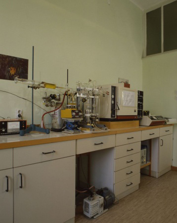 Začetek plinske kromatografije za odkrivanje napak v transformatorjih